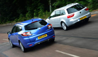 Renault Megane vs SEAT Exeo rear tracking alternate