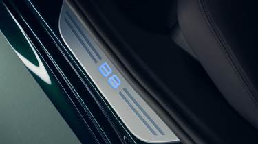 Alpina B8 GT - tread plate