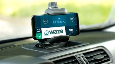 Fiat Panda Waze screen