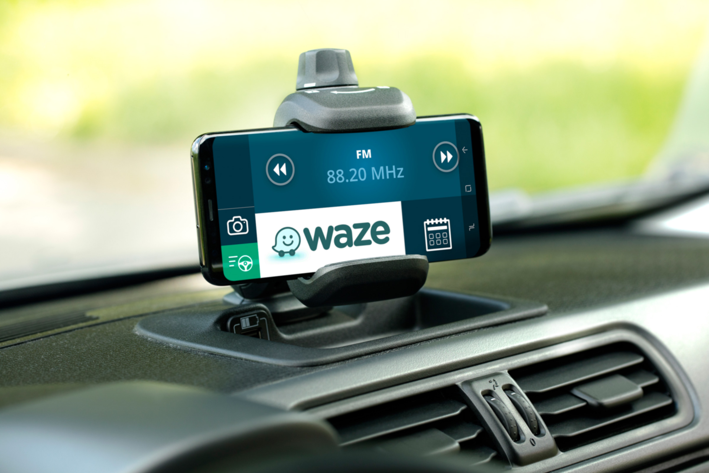 What Is Waze The Phone Navigation App Explained Auto Express