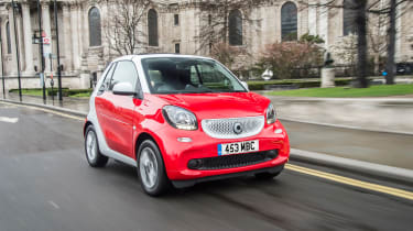 Smart ForTwo Cabrio - front driving