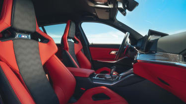 BMW M3 Touring - front seats