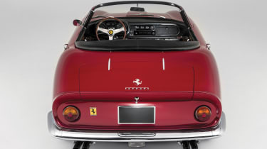 Ferrari 275 GTS/4 NART Spider - rear