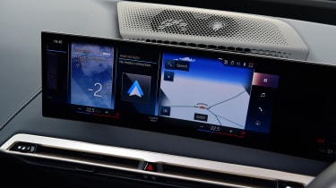BMW iX M60 - infotainment screen