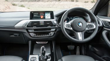 BMW X3 - dash