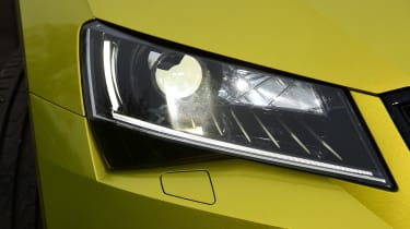 Skoda Superb Sportline - front light detail