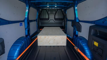 Ford E-Transit Custom - cargo area