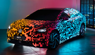 Volkswagen ID7 camouflage - front