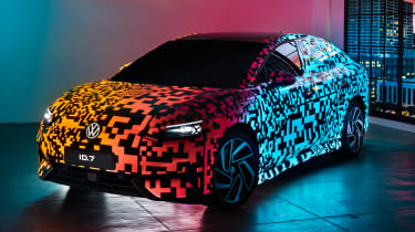 Volkswagen ID7 camouflage - front