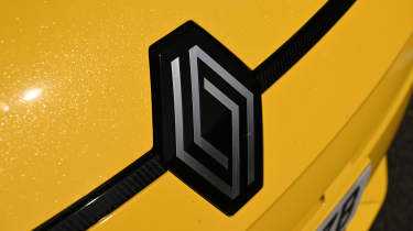 Electric car charging mega test - Renault logo