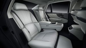 Lexus%20LS%202020%20facelift%20official-11.jpg