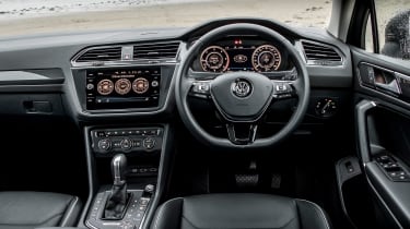 Volkswagen Tiguan Allspace - dash