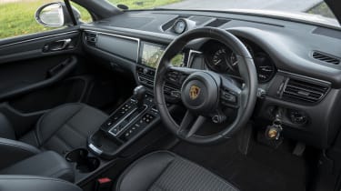 Porsche Macan T - interior