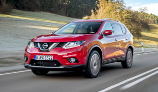 Nissan X-Trail 2.0 diesel - front