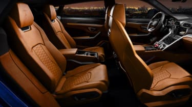 Lamborghini Urus - passenger seats