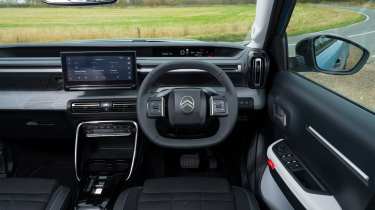 Citroen C3 Aircross - driver view