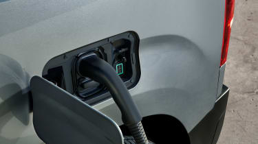 Fiat E-Doblo - charge socket