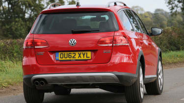 Volkswagen Passat Alltrack rear cornering