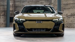 Audi e-tron GT - brown full front