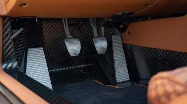 Ruf Ehra - pedals