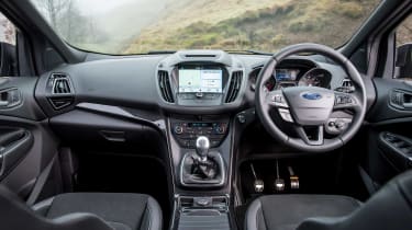 Ford Kuga 2017 - interior