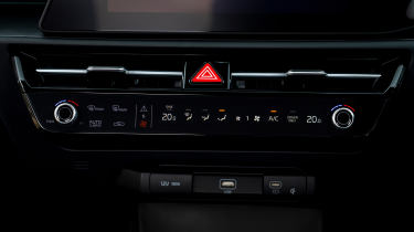 Kia Niro - centre console switchgear