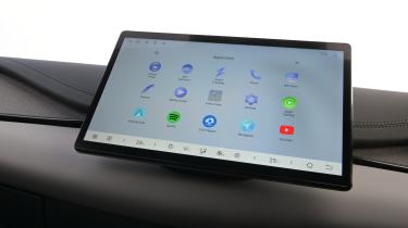 New BYD Seal 6 DM-i Touring - infotainment screen 