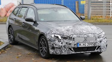 BMW 3 Series Touring - spyshot 1