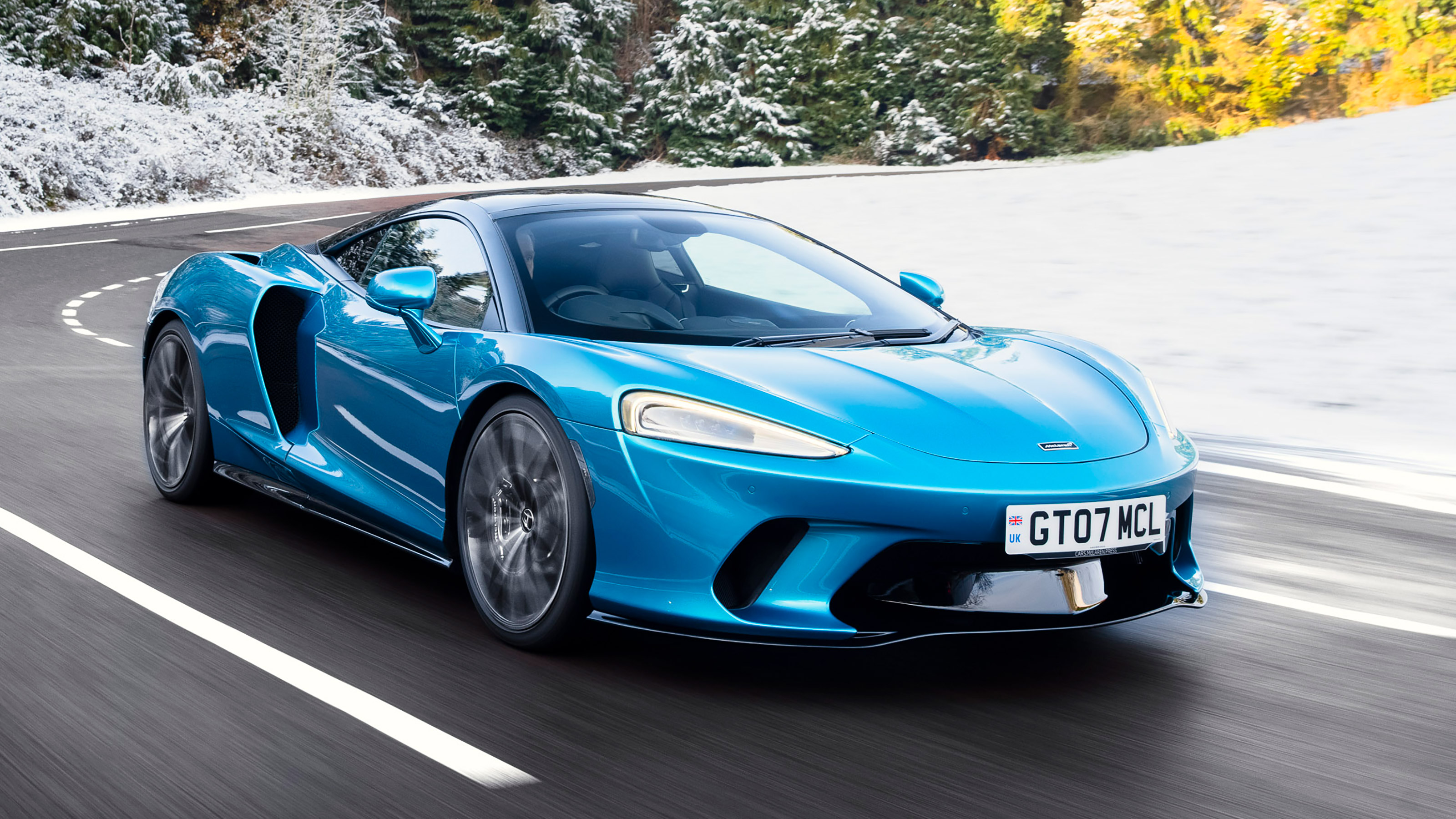 Ferrari vs. McLaren: Which is the Better Luxury Performer?