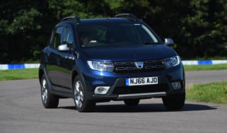 Dacia Sandero Stepway - front