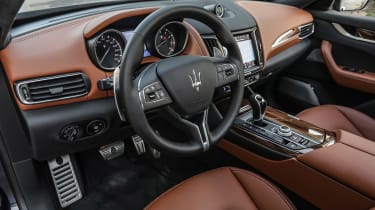 Maserati Levante - cabin