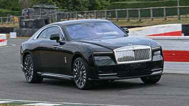 Rolls-Royce Spectre II - front action