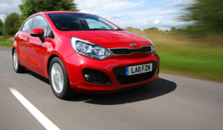 Kia Rio front tracking