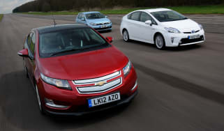 Chevrolet Volt vs rivals