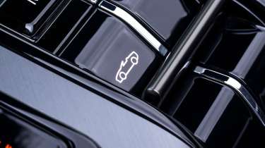 Aston Martin DB12 Volante - folding roof switch
