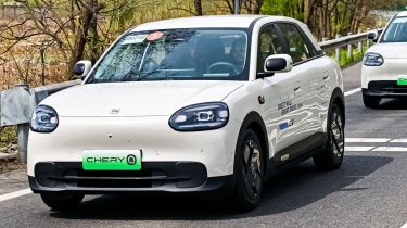 Chery QQ3 - front action