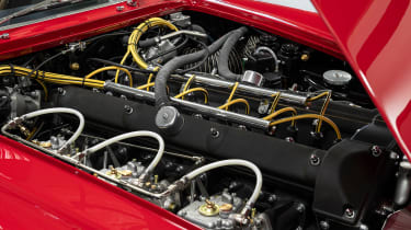 Aston Martin DB4 GT Zagato Continuation - engine