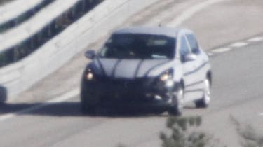 Nissan VW Golf rival 2014 spy shot