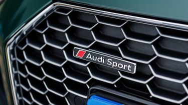 Audi R8 Spyder V10 plus - grille