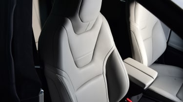Tesla Model S 2016 facelift front seats