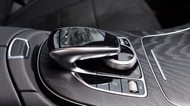 Mercedes E 300 de - long-term review - console