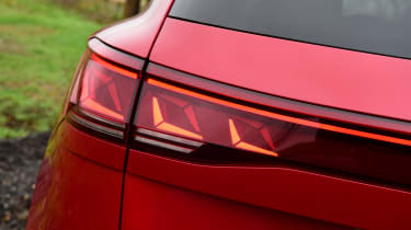 Volkswagen Touareg - tail light