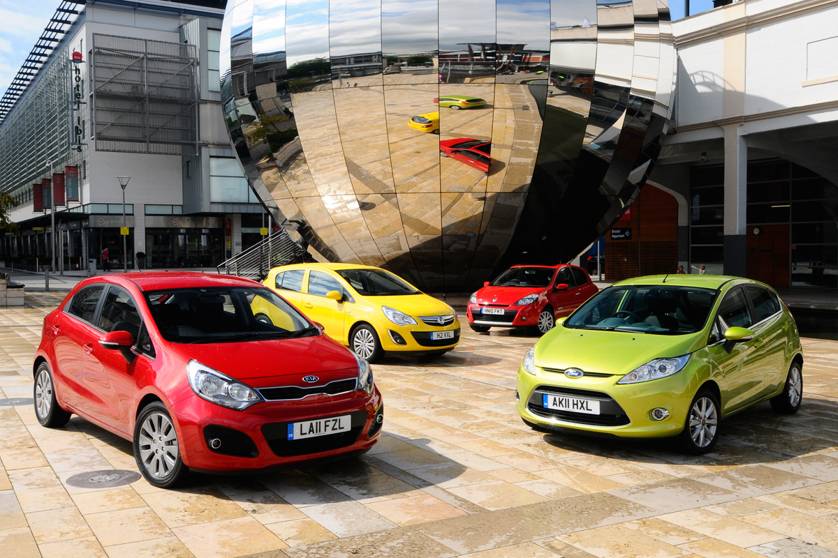 Kia Rio vs rivals  Car group tests   Auto Express