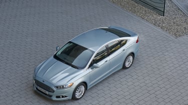 Ford Fusion Hybrid birds-eye view