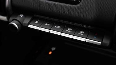 Suzuki e Vitara - climate shortcuts