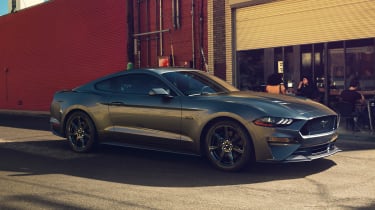 Ford mustang facelift side on dynamic