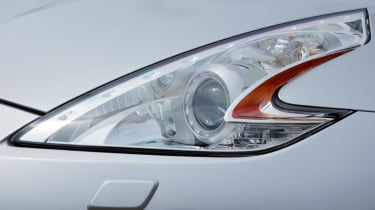 Nissan 370Z light