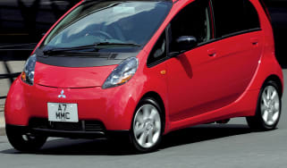 Mitsubishi i