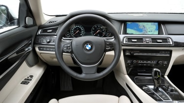 BMW 750i dash