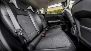 Renault%20Captur%20E-Tense%20Hybrid-15.jpg